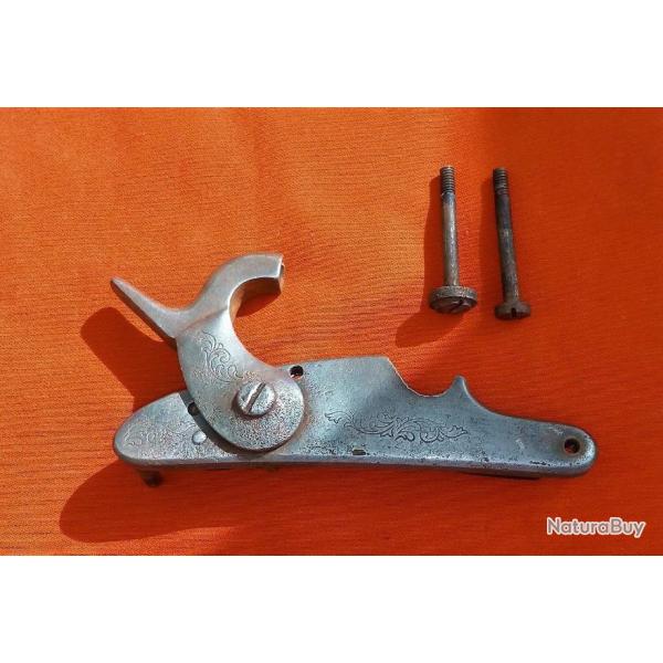 Platine �  avec visseries ancienne platine � silex PL118     ( Livr� par Happy post 11�)