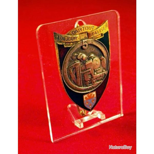 Lot de 10 pr�sentoirs plexi pour insignes PRE43