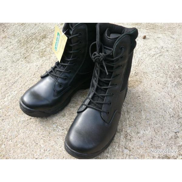 Chaussures Magnum Stealth .  Chasse,  randonn�e...  37