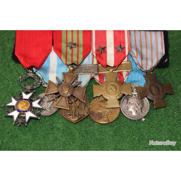 PLACARD  DE    MEDAILLES  MILITAIRES  WW2