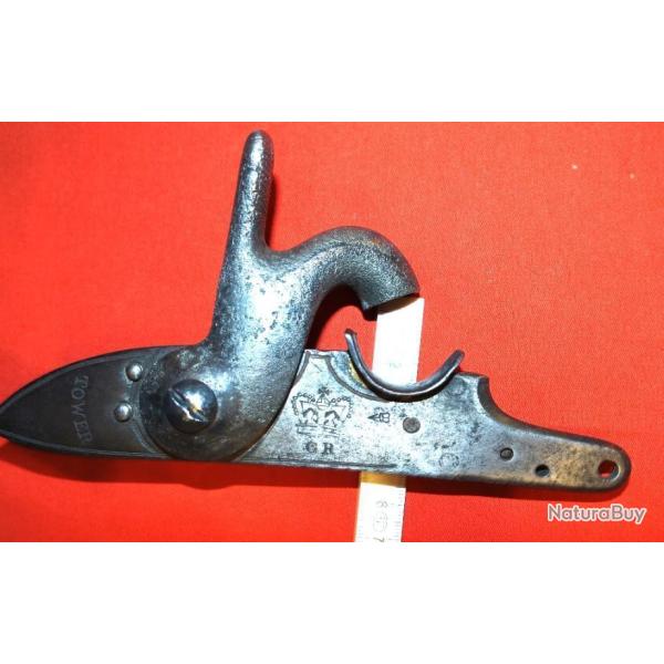 Platine � silex Towers transform�e avec nombreux poin�ons  PL125...  Autres chien  disponible