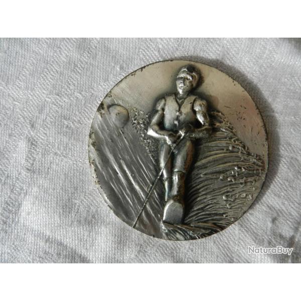 mdaille de table sportive ski nautique homme