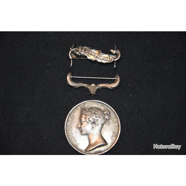 MEDAILLE DE CRIMEE 1854 AGRAFE SEBASTOPOL-NAPOLEON III (ARGENT)- CAMPAGNES DU SECOND EMPIRE