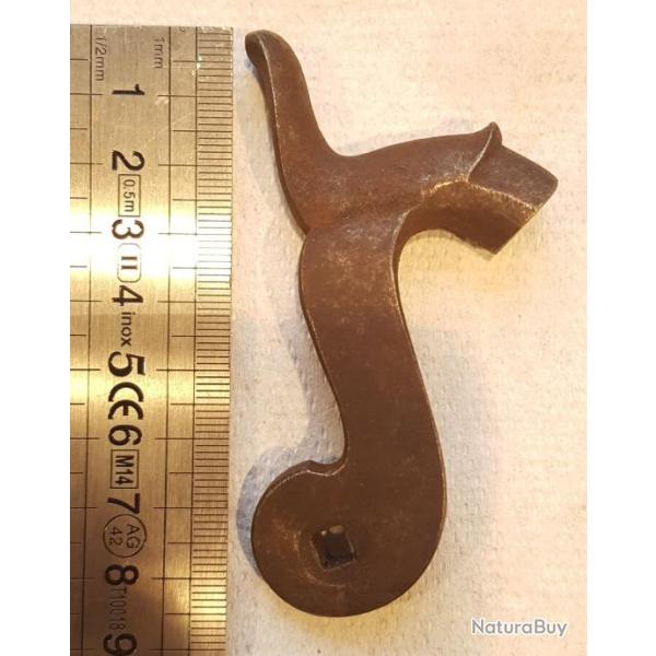 GROS CHIEN EXT�RIEUR - CHIEN DE PERCUSSION - BRUT