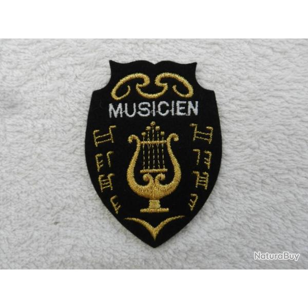 Insigne badge militaire franais musicien