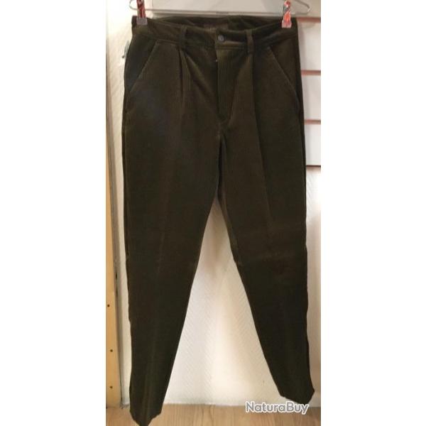 Fuseau confortable en velours extensible �Cosserat� trait� T�flon Club Interchasse Lerins Taille 38