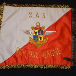 FANION GCCPM-GROUPEMENT COLONIAL COMMANDO PARACHUTISTE-MADAGASCAR-TROUPES AEROPORTEES