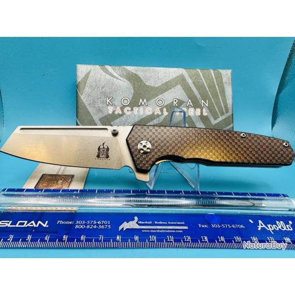 Couteau Komoran Red & Black Fibre de Carbone Lame Acier D2 Linerlock KO021