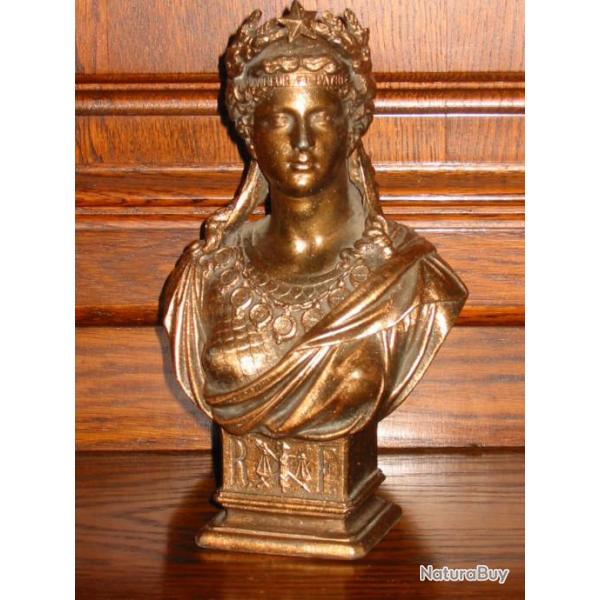 Buste de Marianne  �toile fa�on bronze