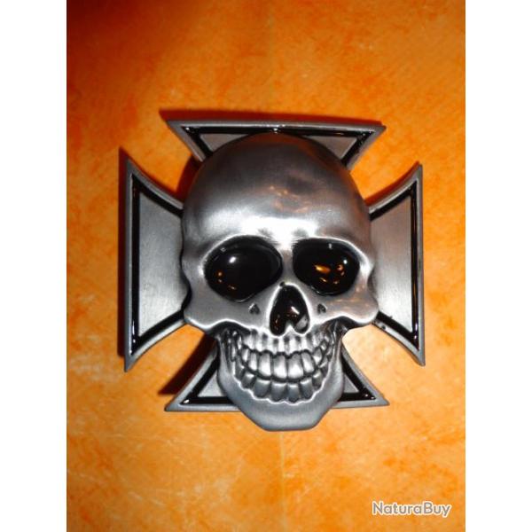 Boucle de Ceinturon t�te  de mort croix de malte