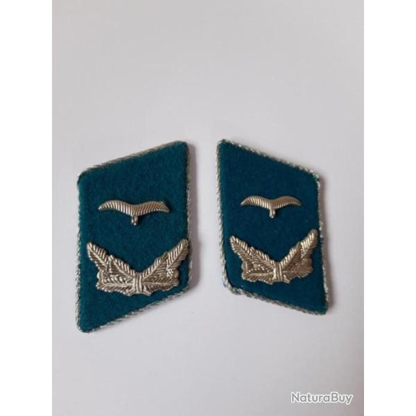 PAIRE DE PATTES DE COL D'OFFICIER DES FORCES AERIENNES  DE LA NVA