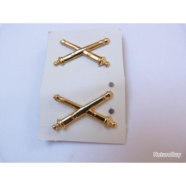 PAIRE D'INSIGNES  METAL DE L'ARTILLERIE  DE L'U.S. ARMY,MODELE OFFICIER