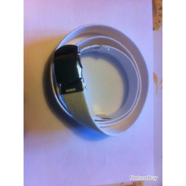 CEINTURE EN TOILE  BLANCHE BOUCLE ACIER LONGUEUR 125CM