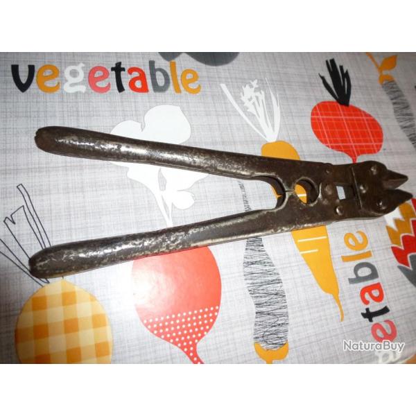 + PETIT COUPE BARBELES ALLEMAND D .R.G.M WW1