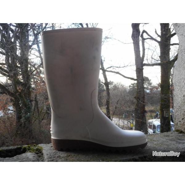 bottes en caoutchouc 1ier choix couleur BLANCHE