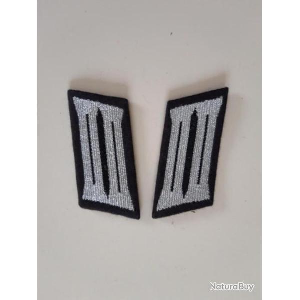 PAIRE DE PATTES DE COL DU GENIE SOLDAT NVA