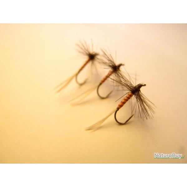 Lot de 3 araign�es grises � corps jaune - mouches s�ches