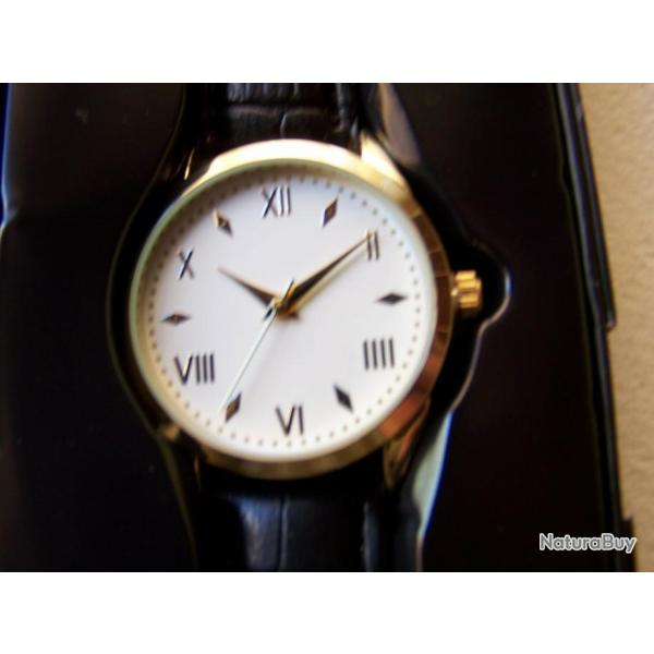 MONTRE SOLDAT BRESILIEN ANN�ES 1960 - BELLE COPIE MOUVEMENT QUARTZ DE TAILLE & VISUELLE IDEM