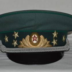 CASQUETTE OFFICIER NON IDENTIFIEE-ALLEMAGNE DE L'EST ? URSS ?