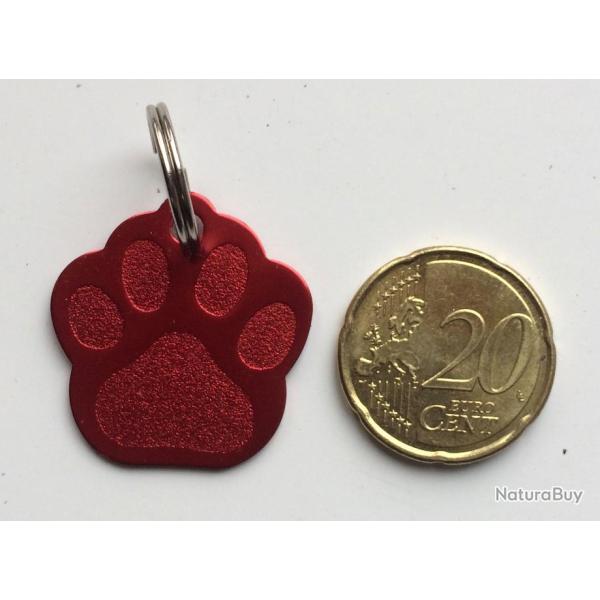 MEDAILLE Grav�e chien rouge "patte" petit mod�le gravure, personnalisation offerte
