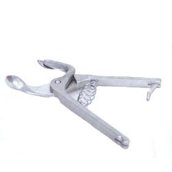 Pince &agrave; sacrifier pour volaille et pigeon