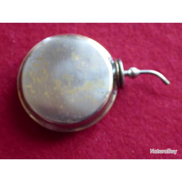 Rare ! Jolie burette petite a bec rtractable en laiton,diamtre 5cm paisseur 1,6cm