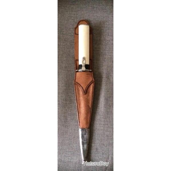 Couteau � lame droite