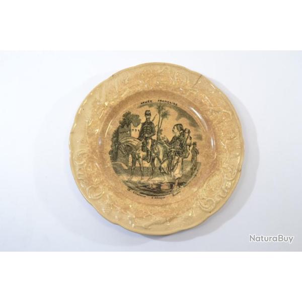 Assiette Mouzin fr�res & Cie Onnaing (Nord), Chasseur d'Afrique et Zouave Arm�e Fran�aise 19e Si�cle