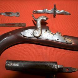Pistolet &agrave; percusssion (ex silex)    &eacute;poque louis XVI &agrave; restaurer