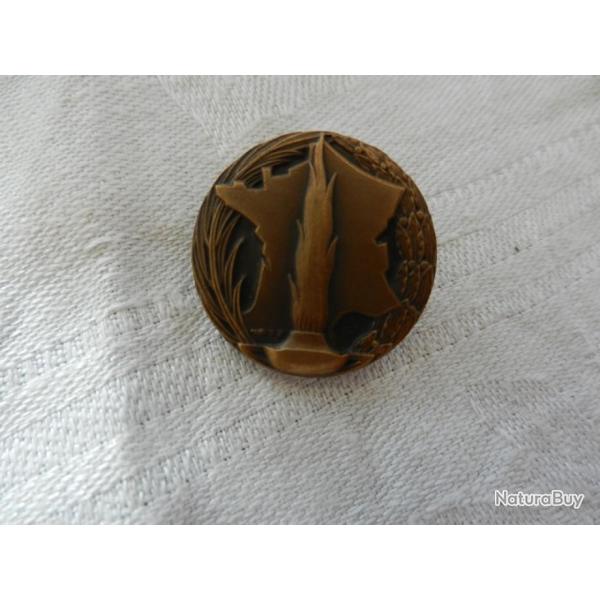 Insigne �pinglette comit� de la flamme du soldat inconnu