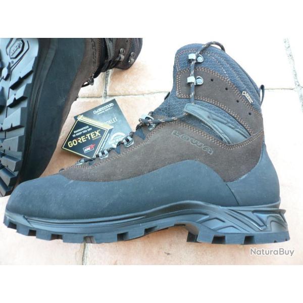 chaussures LOWA CEVEDALE PRO GTX NEUVES trek : lowa