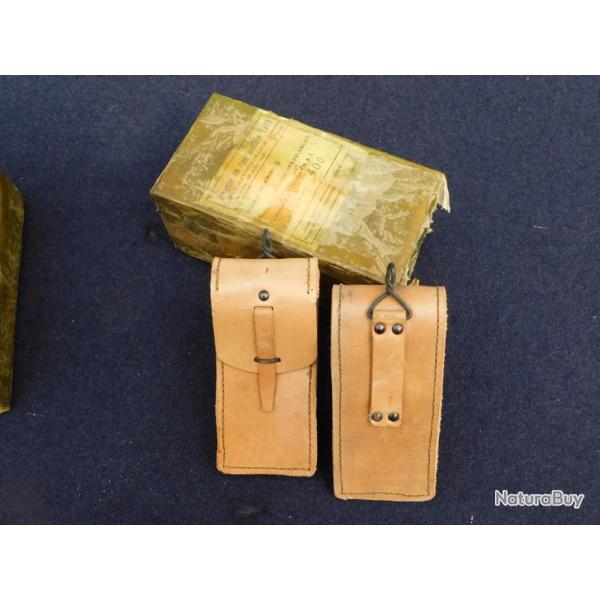 LOT 5 ETUIS CUIR  P.M. MAT 49 - EN CONDITIONNEMENT MOBILISATION annes 1960