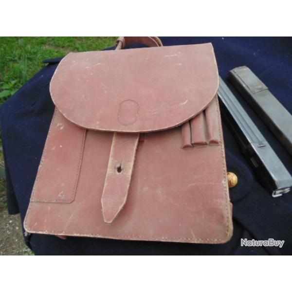 grand porte carte  rouge (� cirer) cavalerie Spahis m�hariste tirailleur vers 1940 1950 Marocain