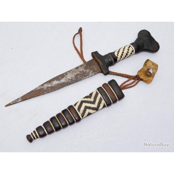 TRES BEL ANCIEN POIGNARD AFRIQUE RWANDA BURUNDI