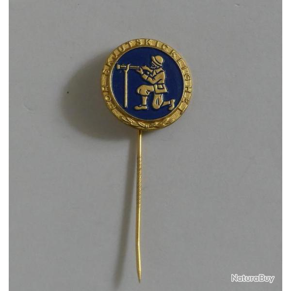 EPINGLE SUEDE RECOMPENCE POUR COMPETENCES EN TIR