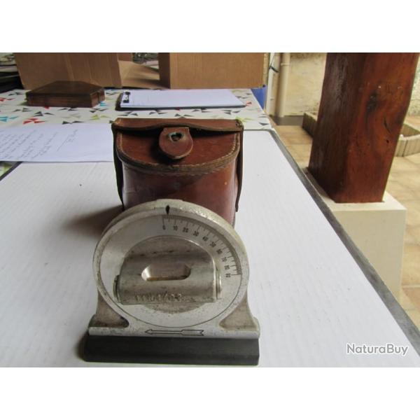 UN NIVEAU DE  POINTAGE SITE ET DIRECTION MDL MLE 1881 POUR MORTIER