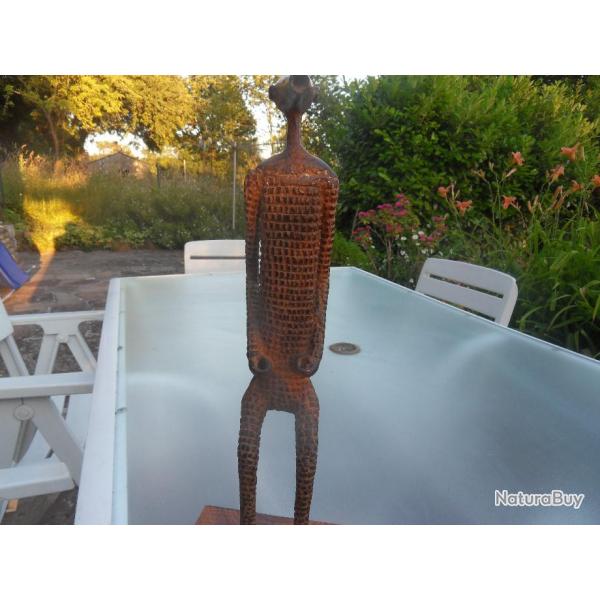 GUERRIER : ANCIENNE (MAIS TRES MODERNE) STATUE GUERRIER EN BRONZE