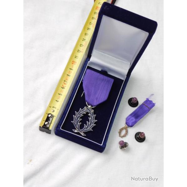 ORDRE DES PALMES ACADEMIQUES : ANCIENNE MEDAILLE + REDUCTION EN COFFRET