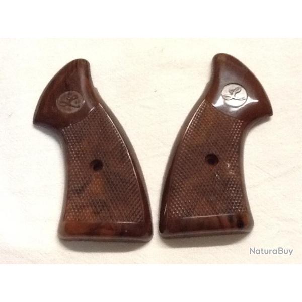 PLAQUETTES DE CROSSE PISTOLET  ou REVOLVER LUGER