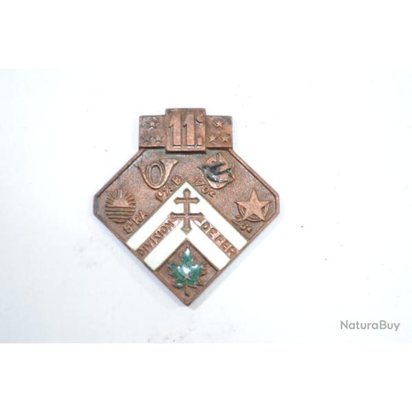 Insigne 11 DI 11e Division d?Infanterie, Arthus Bretrand cuivre maill, attache casse