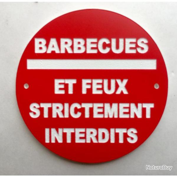 panneau BARBECUES ET FEUX STRICTEMENT INTERDITS � 200 mm signal�tique
