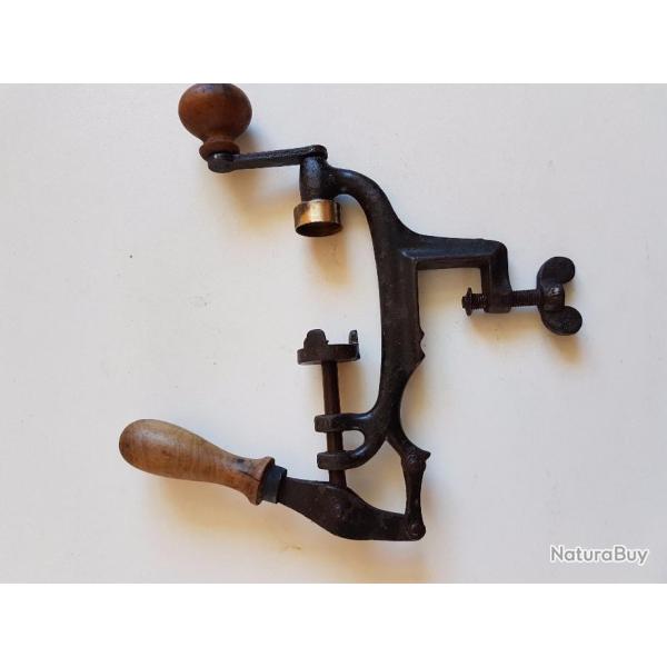 sertisseur a poussoir en calibre 16 n  66