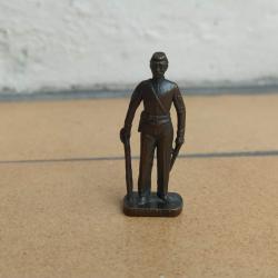 FIGURINE KINDER METAL SOLDAT NORDISTA 2  METALLFIGURN