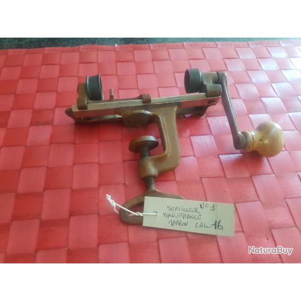 sertisseurde la manu   marronen calibre 15 a  no1