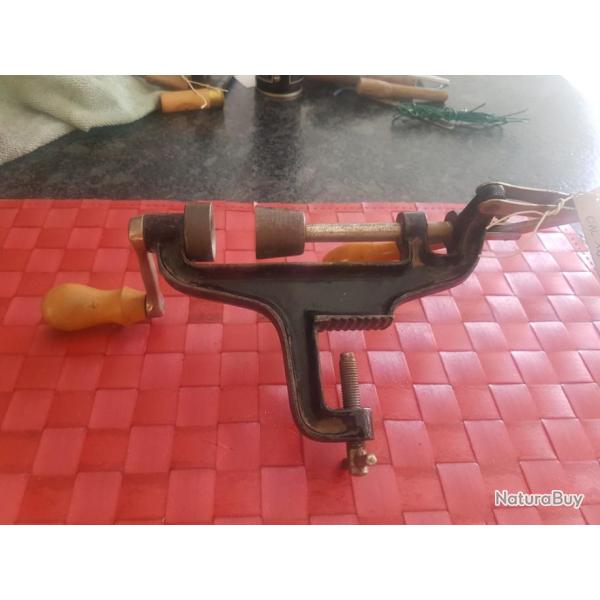 gros     sertisseur   noir a broche en calibre 12 a poussoir no 8