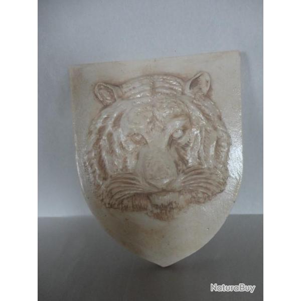 Blason t�te de Tigre finition pierre avec accroche