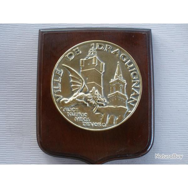 TAPE DE BOUCHE METAL VILLE DE DRAGUIGNAN