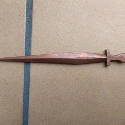 ARTISANAT TRANCHEE OBJET DU POILU COUPE PAPIER  1914-1918   FORME EPEE MEDIEVALE