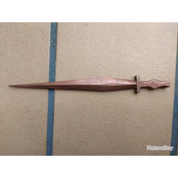 ARTISANAT TRANCHEE OBJET DU POILU COUPE PAPIER  1914-1918   FORME EPEE MEDIEVALE