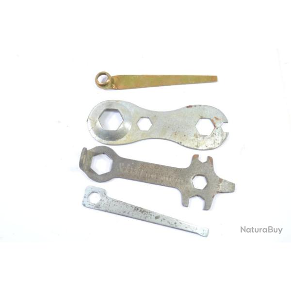 Lot de petites cl�s style cl� � v�lo ann�es 1950 ? bicyclette trousse � outils mobylette